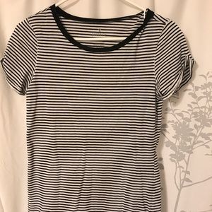 Striped AE tee